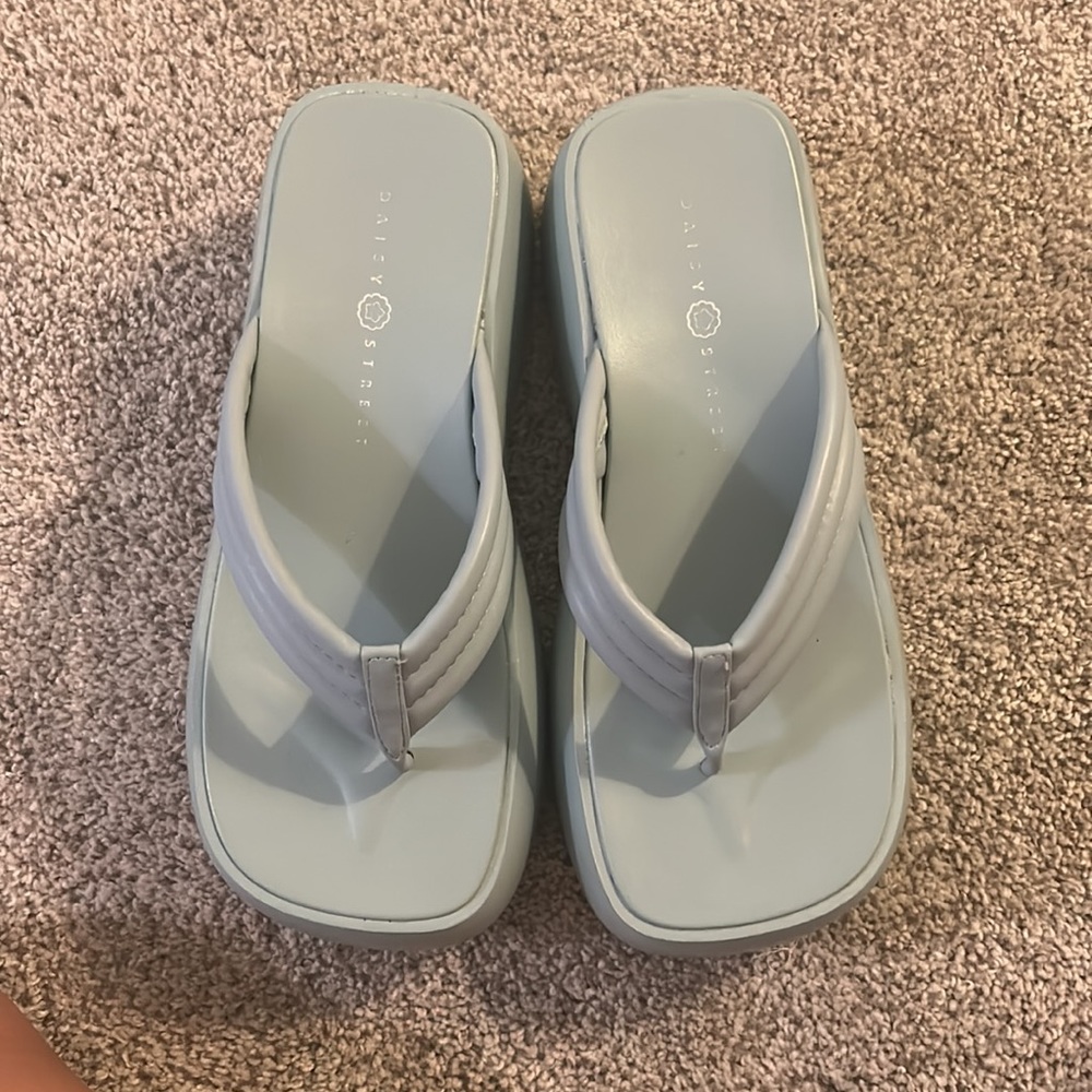 Platform Sandals Women’s Blue Size 8.5